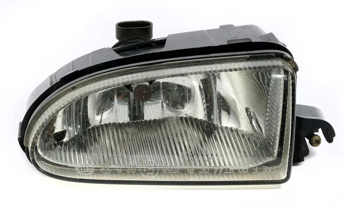 2001-2005 Chrysler PT Cruiser Single Front Left Fog Light Lamp OEM 223 073-01