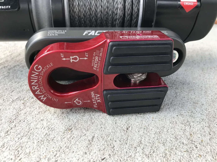 Factor 55 FlatLink XTV Winch Shackle, Red – 00070-01