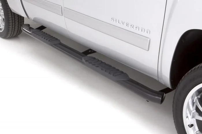 Lund 15-17 Chevy Colorado Ext. Cab 5in. Oval Curved Steel Nerf Bars – Black