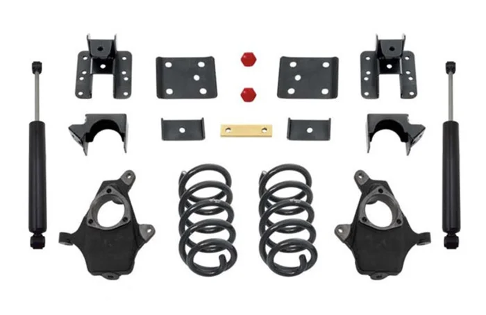 MaxTrac 14-16 GM C/K1500 2WD/4WD Single Cab w/Cast Steel Susp. 3in/5in Lowering Kit